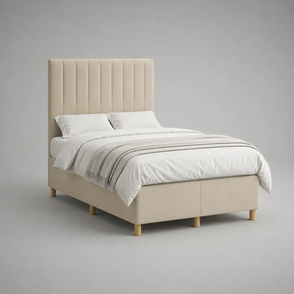 Lit double rembourré beige avec tête de lit à canaux verticaux, couchage 160 × 200 cm, dimensions 170 × 210 × 120 cm